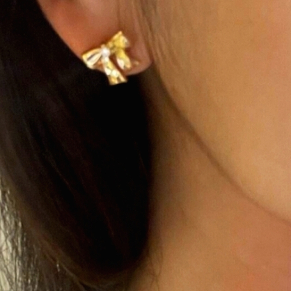 18K Tiffany & Co. Diamond Bow Earrings Gorgeous 🎁 🛍️ - Picture 3 of 10